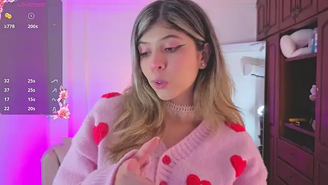 Snapshot of NATAASHA___ chatting on February 3, 3:26 am NATAASHA online show from February 3, 3:26 am