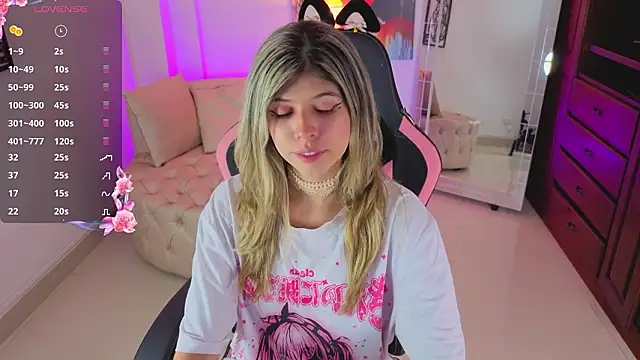 Snapshot of NATAASHA___ chatting on February 7, 7:17 pm NATAASHA online show from February 7, 7:17 pm