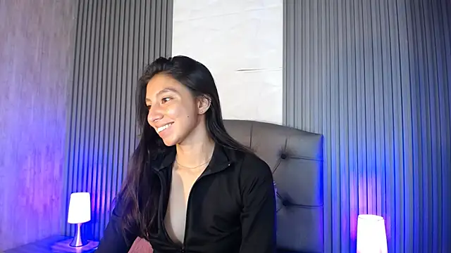 kendall saenz online show from December 12, 1:06 pm