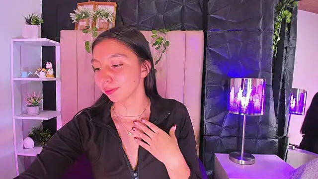 kendall saenz online show from November 22, 3:22 pm