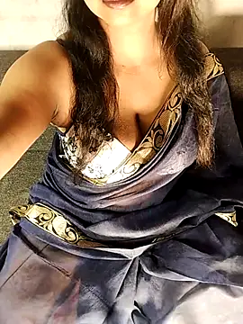 Snapshot of loveli_diya chatting on April 17, 7:50 pm loveli diya online show from April 17, 7:50 pm