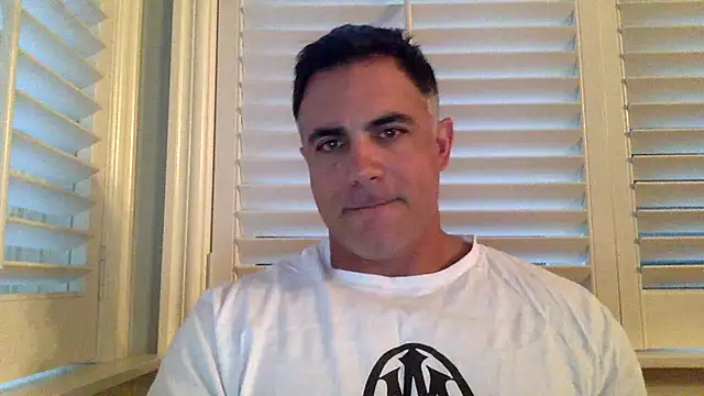 Snapshot of Bad_daddy21 chatting on October 9, 1:42 pm Bad daddy21 online show from October 9, 1:42 pm