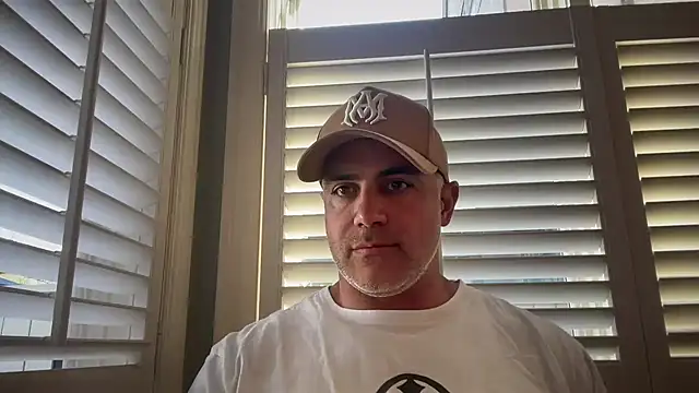 Snapshot of Bad_daddy21 chatting on October 20, 6:41 pm Bad daddy21 online show from October 20, 6:41 pm