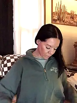 SidneyRaee online show from December 18, 6:03 pm