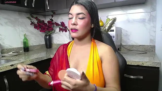 lakshmiraniii online show from March 6, 10:20 am