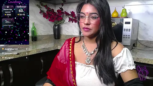 lakshmiraniii online show from March 6, 4:28 pm