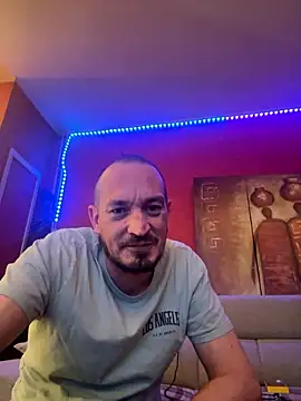 Snapshot of Denislamalice34 chatting on January 9, 8:43 pm Denislamalice34 online show from January 9, 8:43 pm