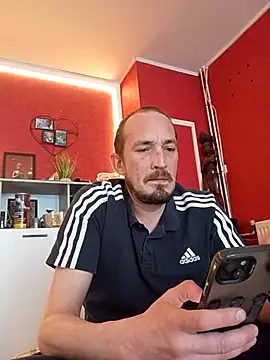 Snapshot of Denislamalice34 chatting on February 20, 1:33 pm Denislamalice34 online show from February 20, 1:33 pm