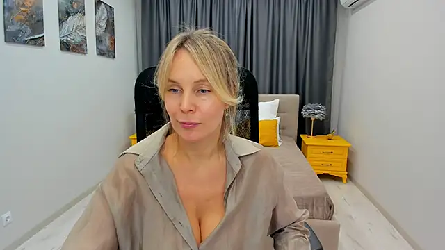 Sinty Devis online show from February 20, 5:51 pm