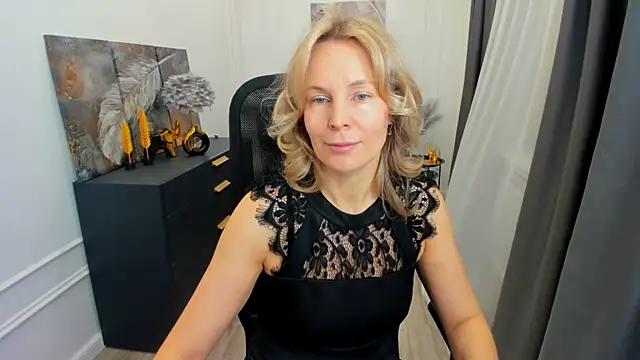 Sinty Devis online show from March 21, 4:28 am