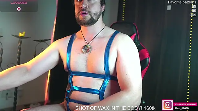 just maxii online show from March 28, 7:35 pm