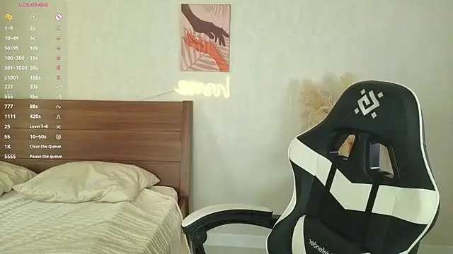 IdaValenti online show from September 30, 1:10 am