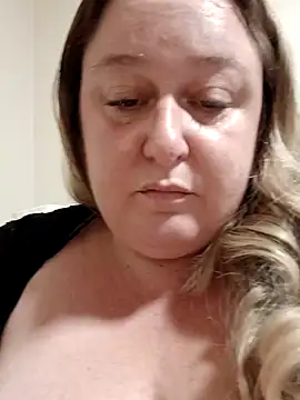 Snapshot of blissful_vixen chatting on September 24, 12:52 pm blissful vixen online show from September 24, 12:52 pm