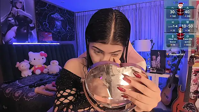 LanaKyutt online show from December 22, 2:17 am