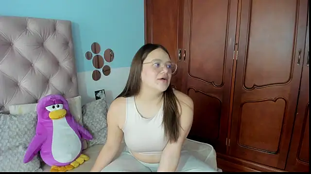 Snapshot of _Sarahh_0 chatting on January 9, 1:45 pm  Sarahh 0 online show from January 9, 1:45 pm