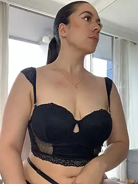 ImAlicee online show from January 2, 7:29 pm