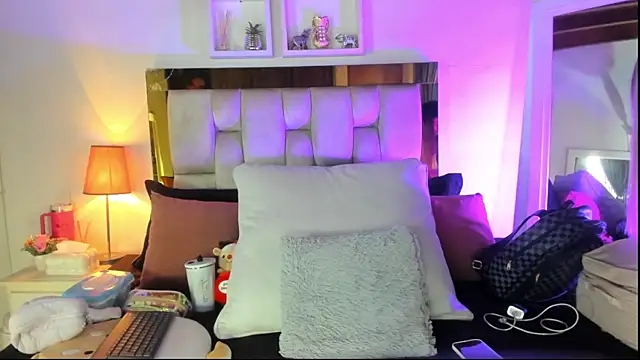 emmy r online show from November 22, 12:04 pm