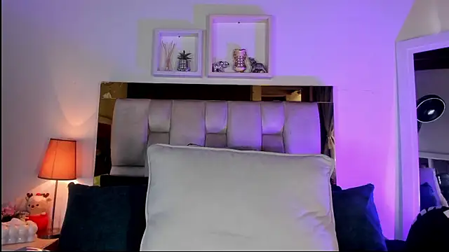 emmy r online show from March 9, 12:09 pm