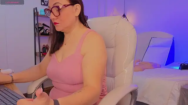 lady nylon  online show from November 8, 11:21 am