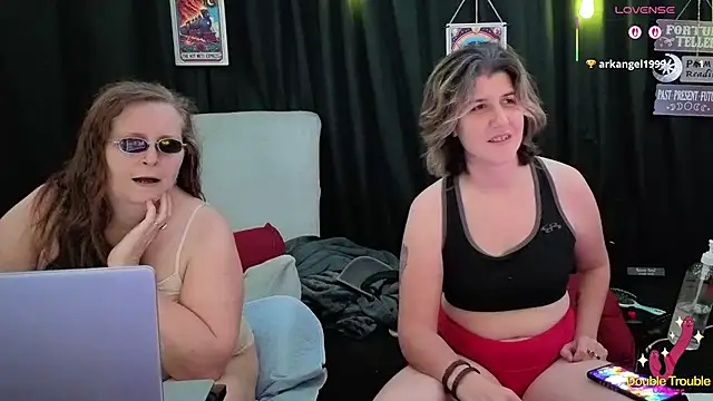 Sexy Mama-69 online show from November 30, 4:22 pm