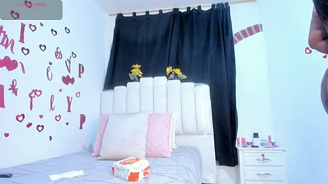 RoxannaBlanche online show from March 3, 12:55 pm