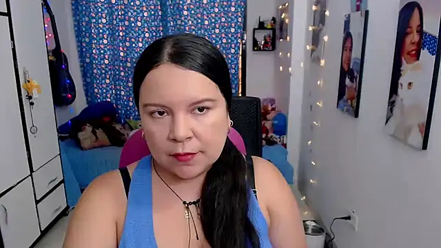 Snapshot of claryssa_ chatting on October 1, 7:09 pm claryssa online show from October 1, 7:09 pm