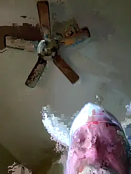 Snapshot of Hugebwc102 chatting on September 30, 7:46 am Hugebwc102 online show from September 30, 7:46 am