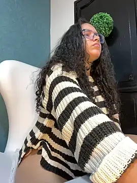 CurlyGirl 1 online show from February 18, 11:33 am