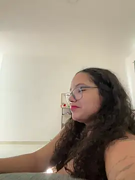 CurlyGirl 1 online show from March 10, 3:30 pm