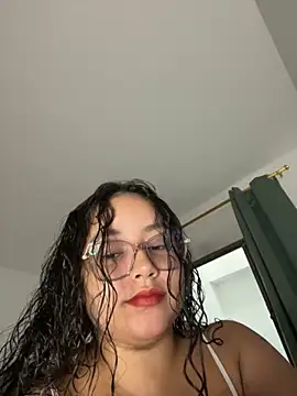 CurlyGirl 1 online show from September 23, 9:40 pm