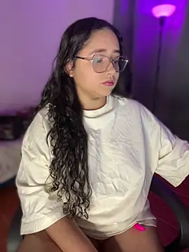 CurlyGirl 1 online show from March 27, 11:04 pm