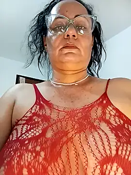 Snapshot of Eunice73 chatting on December 6, 2:13 am Eunice73 online show from December 6, 2:13 am