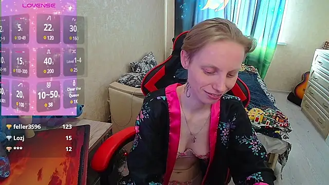 Alexis Gordon online show from February 26, 2:25 pm