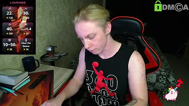 Alexis Gordon online show from September 25, 6:22 pm