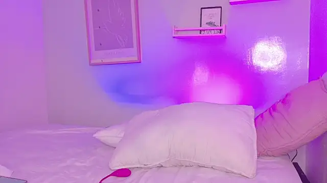 CristalCornner  online show from April 13, 8:03 pm