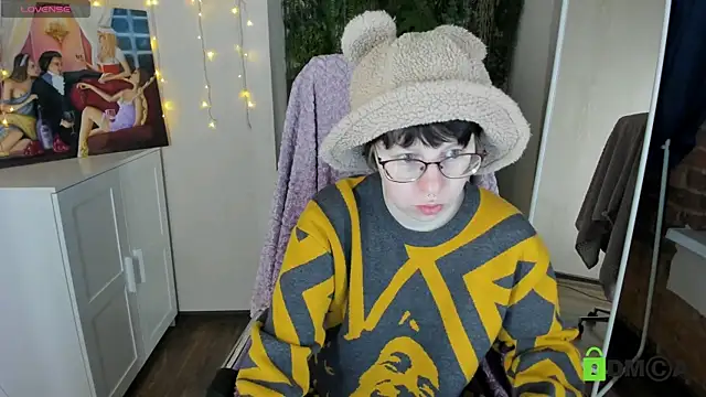 Melissa Wells online show from October 4, 9:46 pm