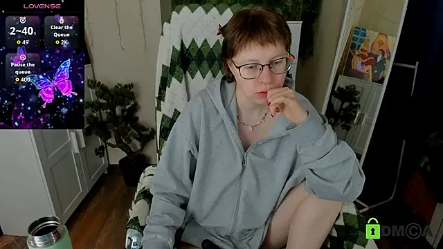 Melissa Wells online show from February 15, 3:58 am