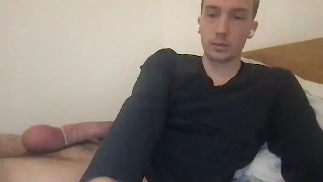 Snapshot of hungandfun05 chatting on December 10, 1:55 pm hungandfun05 online show from December 10, 1:55 pm