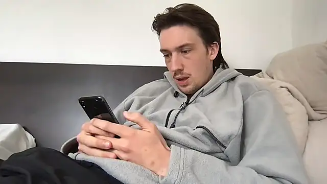 hungandfun05 online show from April 2, 10:02 am