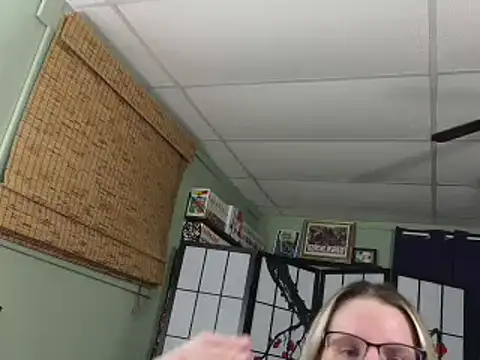 Sarahtineke online show from January 12, 4:21 am