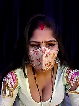 Snapshot of MUMTAJ_1 chatting on December 19, 4:13 pm MUMTAJ 1 online show from December 19, 4:13 pm