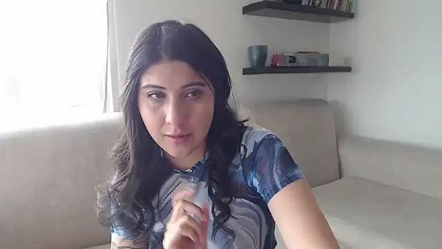 Snapshot of BubbleGumm_ chatting on May 16, 9:13 pm BubbleGumm online show from May 16, 9:13 pm