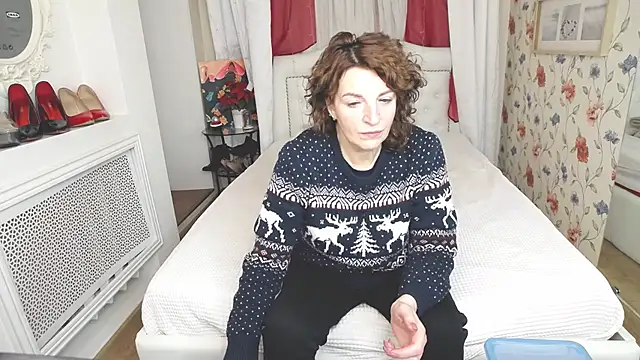 AmiHotGranny online show from February 20, 1:11 pm