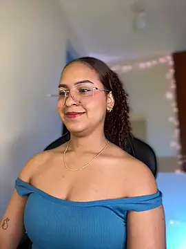 Snapshot of gretta_kler1 chatting on December 5, 1:38 pm gretta kler1 online show from December 5, 1:38 pm