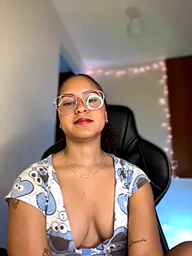Snapshot of gretta_kler1 chatting on December 6, 1:11 pm gretta kler1 online show from December 6, 1:11 pm