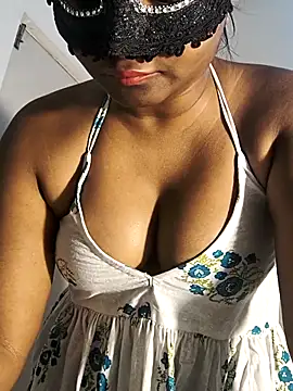 Snapshot of FANTASY_QUEEN_07 chatting on April 29, 2:37 am FANTASY QUEEN 07 online show from April 29, 2:37 am