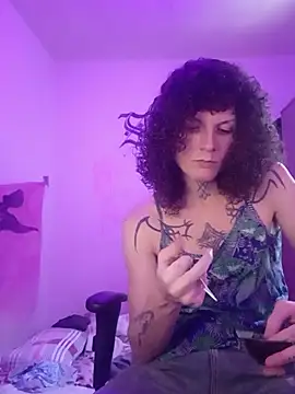 Snapshot of SuccubusTatuada chatting on March 15, 4:13 pm SuccubusTatuada online show from March 15, 4:13 pm