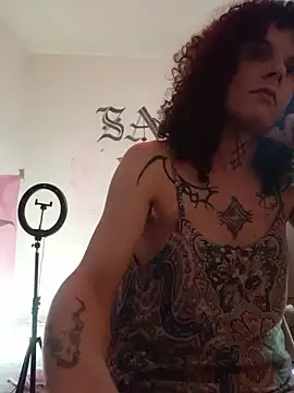 Snapshot of SuccubusTatuada chatting on March 30, 12:17 pm SuccubusTatuada online show from March 30, 12:17 pm