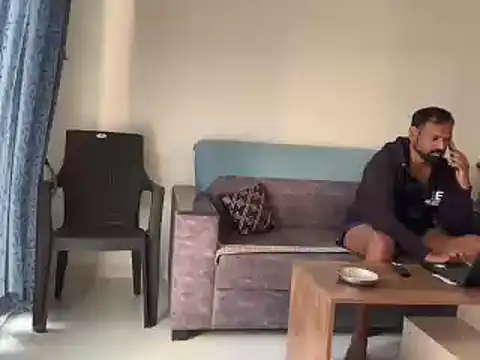 Snapshot of lovbombayduck11 chatting on December 22, 10:28 am lovbombayduck11 online show from December 22, 10:28 am