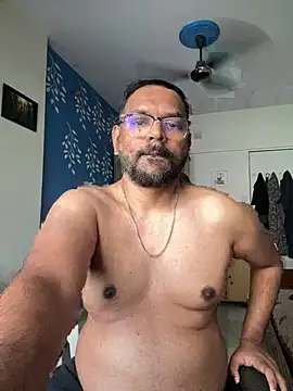lovbombayduck11 online show from June 21, 9:45 am